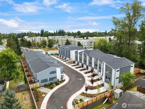 1518 Hollow Dale Pl #E, Everett, WA 98204