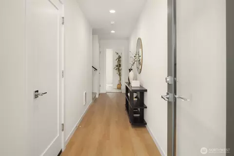 Entry Way - 1518 Hollow Dale Pl #E, Everett, WA 98204 photo 1 of 1