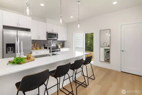 Kitchen - 1518 Hollow Dale Pl #E, Everett, WA 98204 photo 1 of 6