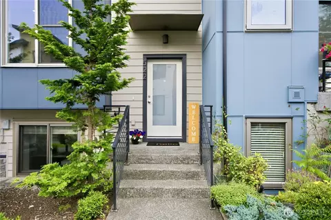 522 Glacier Walk SE, Sammamish, WA 98074
