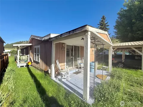 Exterior - 306 C Ave N, Conconully, WA 98819 photo 1 of 3