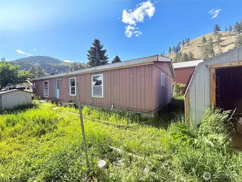 Exterior - 306 C Ave N, Conconully, WA 98819 photo 2 of 3