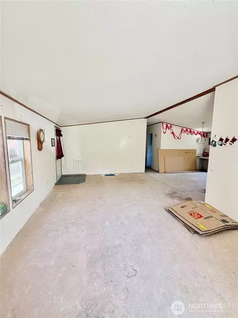 Living - 306 C Ave N, Conconully, WA 98819 photo 1 of 3