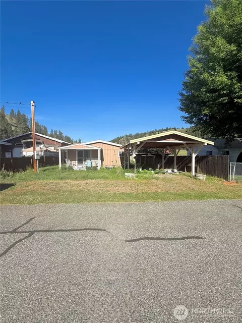 306 C Ave N, Conconully, WA 98819