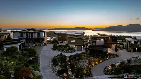 3945 Rock Ridge Pkwy, Anacortes, WA 98221