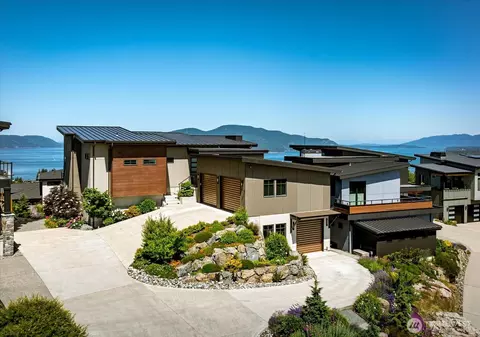 3945 Rock Ridge Pkwy, Anacortes, WA 98221