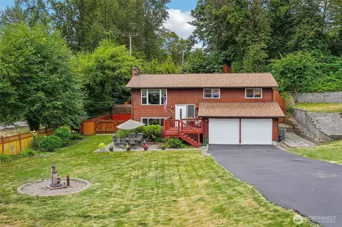 553 S 111th St, Seattle, WA 98168