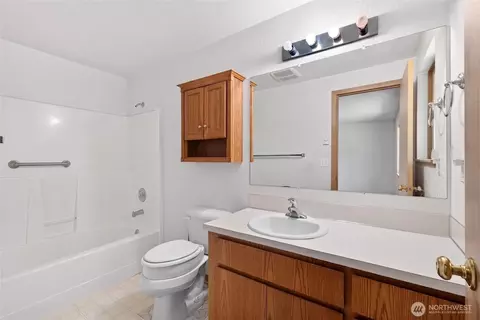 Bath - 21619 185th St E, Orting, WA 98360 photo 1 of 1