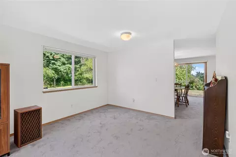 Living - 21619 185th St E, Orting, WA 98360 photo 5 of 6