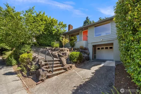5508 31st Ave NE, Seattle, WA 98105