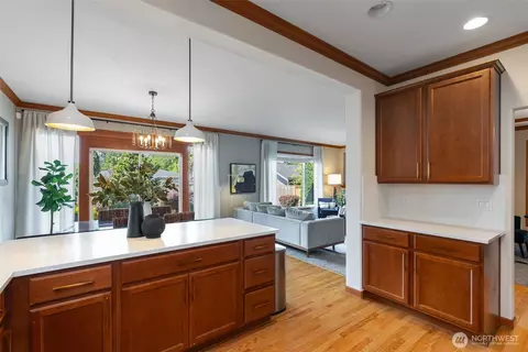 Kitchen - 18208 2nd Pl W #B, Bothell, WA 98012 photo 4 of 4