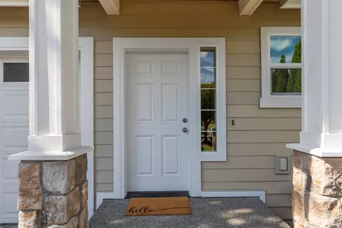 Entry Way - 18208 2nd Pl W #B, Bothell, WA 98012 photo 1 of 2