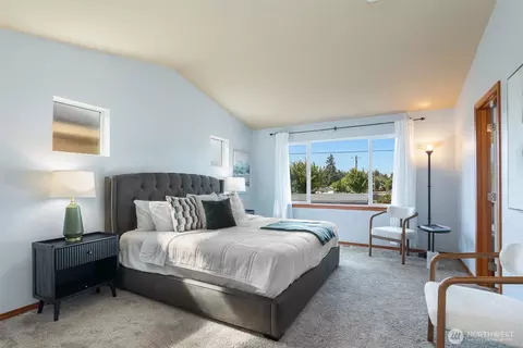 Bedroom - 18208 2nd Pl W #B, Bothell, WA 98012 photo 1 of 6