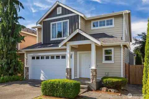 Exterior - 18208 2nd Pl W #B, Bothell, WA 98012 photo 2 of 7