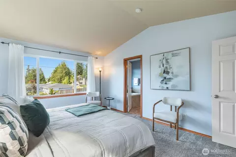 Bedroom - 18208 2nd Pl W #B, Bothell, WA 98012 photo 2 of 6