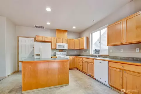 Kitchen - 2426 Stafford Way, Bothell, WA 98012 photo 3 of 5