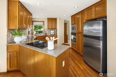 Kitchen - 2510 163rd Pl SE, Mill Creek, WA 98012 photo 2 of 4