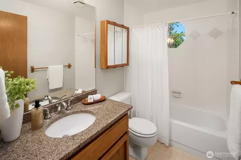 Bath - 2510 163rd Pl SE, Mill Creek, WA 98012 photo 3 of 3