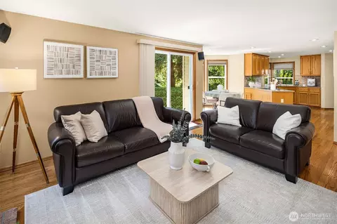 Living - 2510 163rd Pl SE, Mill Creek, WA 98012 photo 4 of 4