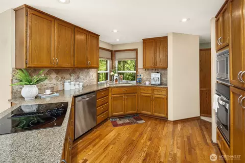 Kitchen - 2510 163rd Pl SE, Mill Creek, WA 98012 photo 3 of 4