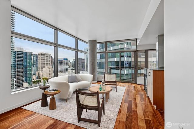 2033 2nd Ave #2008, Seattle, WA 98121