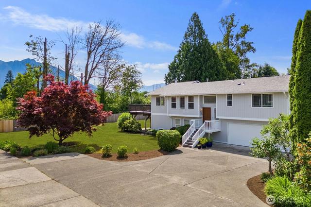 38505 SE 86th Pl, Snoqualmie, WA 98065