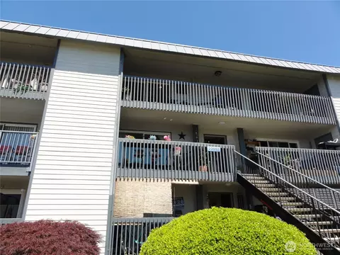 22993 Marine View Dr S #D306, Des Moines, WA 98198
