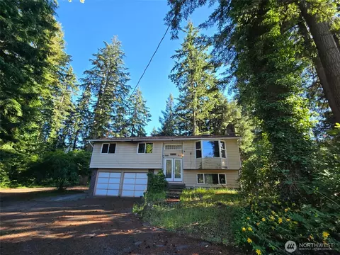 Exterior - 13415 Meadow Rd, Everett, WA 98208 photo 2 of 8