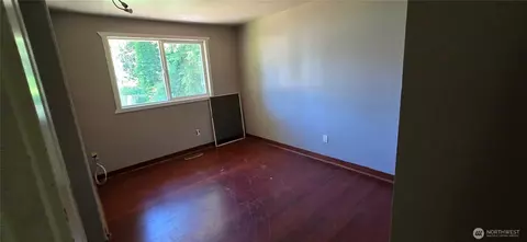 Bedroom - 13415 Meadow Rd, Everett, WA 98208 photo 2 of 2