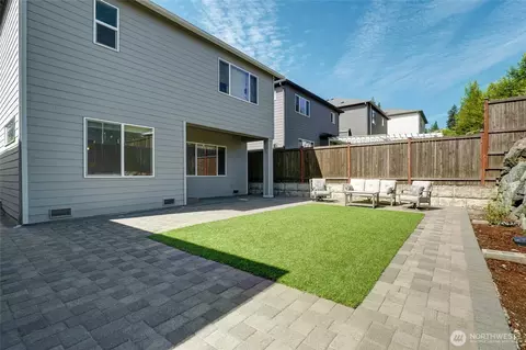 Exterior - 1227 199th St SE, Bothell, WA 98012 photo 5 of 7