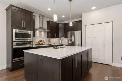 Kitchen - 1227 199th St SE, Bothell, WA 98012 photo 3 of 4