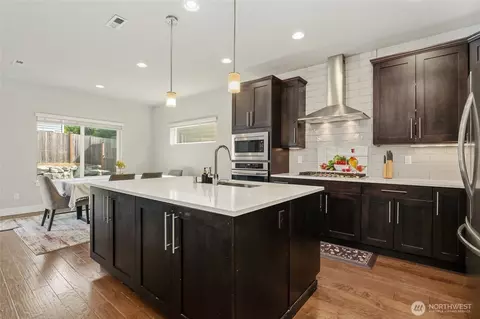 Kitchen - 1227 199th St SE, Bothell, WA 98012 photo 4 of 4