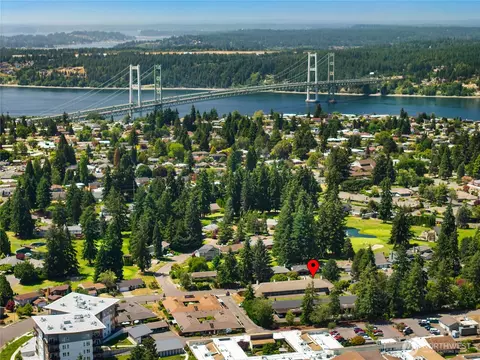1311 N Highlands Pkwy #1, Tacoma, WA 98406