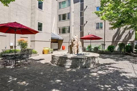 14300 32nd Ave NE #107, Seattle, WA 98125