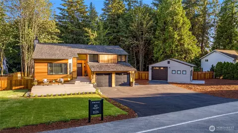 17409 NE 136th St, Redmond, WA 98052
