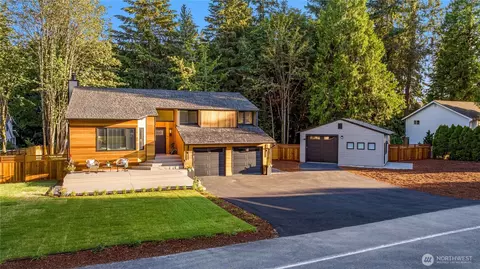17409 NE 136th St, Redmond, WA 98052