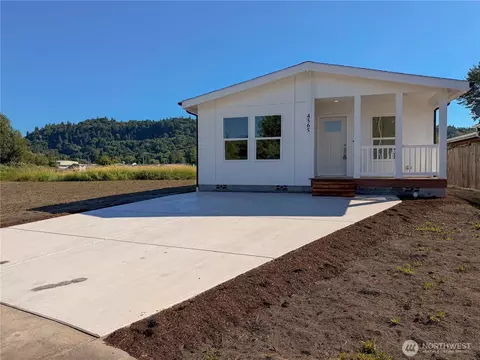 Exterior - 4565 Windemere St, Longview, WA 98632 photo 3 of 3