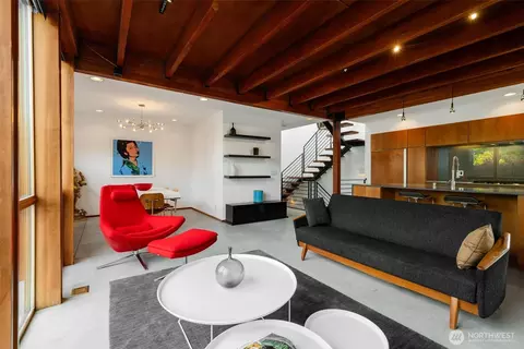 Living - 209 12th Ave E, Seattle, WA 98102 photo 4 of 5