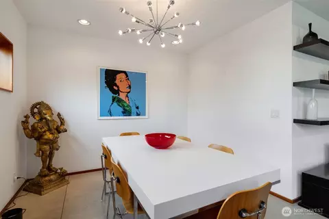 Dining - 209 12th Ave E, Seattle, WA 98102 photo 3 of 4