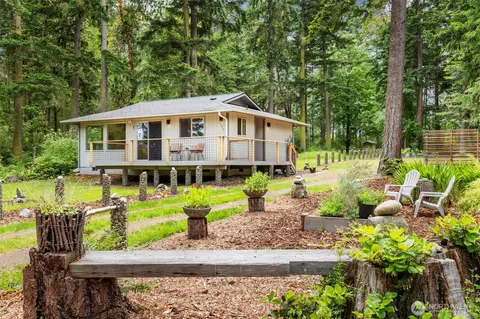 193 Plute Rd, Nordland, WA 98358