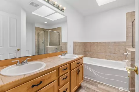 Bath - 14124 42nd Ave SE, Mill Creek, WA 98012 photo 1 of 3