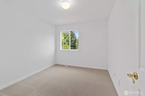 Bedroom - 14124 42nd Ave SE, Mill Creek, WA 98012 photo 4 of 6