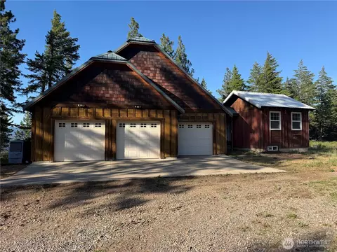 1330 Black Hawk Dr, Cle Elum, WA 98922