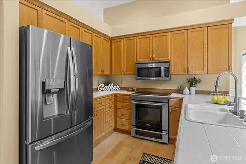 Kitchen - 14411 12th Dr SE, Mill Creek, WA 98012 photo 3 of 3