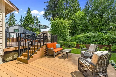 Exterior - 14411 12th Dr SE, Mill Creek, WA 98012 photo 5 of 7