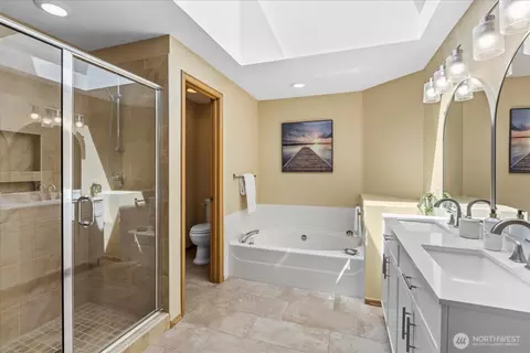 Bath - 14411 12th Dr SE, Mill Creek, WA 98012 photo 2 of 4