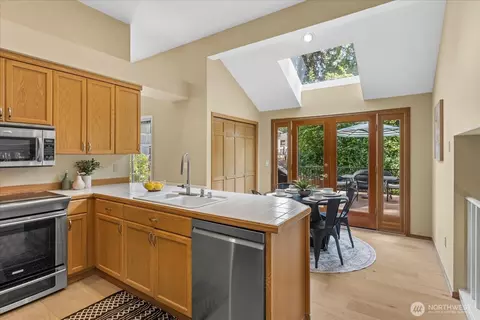 Kitchen - 14411 12th Dr SE, Mill Creek, WA 98012 photo 2 of 3