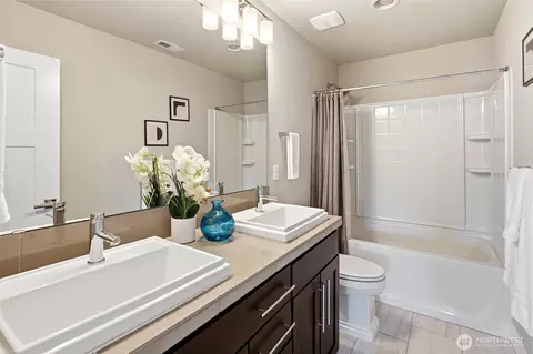 Bath - 16 176th Pl SW, Bothell, WA 98012 photo 4 of 4