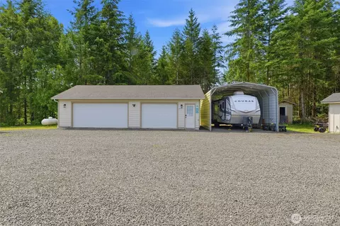 Exterior - 300 E Mclane Cove Dr, Grapeview, WA 98546 photo 9 of 10