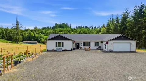 Exterior - 300 E Mclane Cove Dr, Grapeview, WA 98546 photo 2 of 10